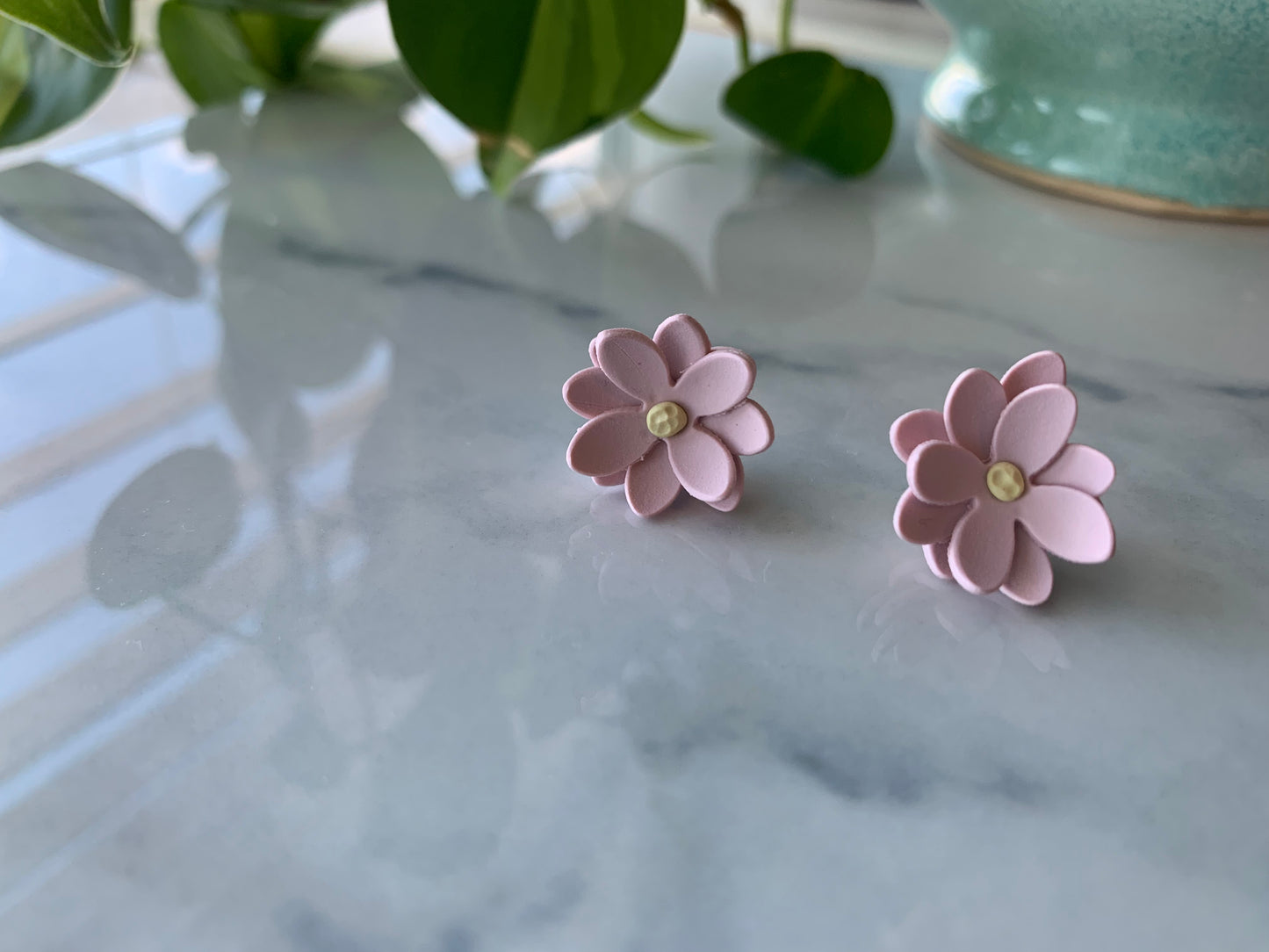 Sweet Violet studs